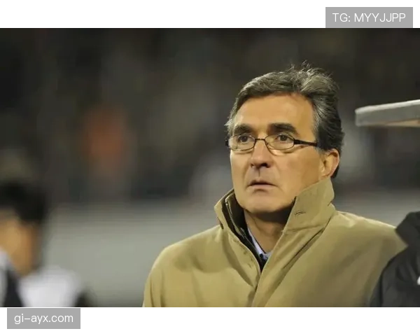 俄罗斯足球主帅新任命引发热议，球队未来前景备受期待